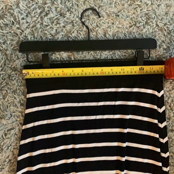 🌺 2 for $23 🌺 Stripped Maxi Skirt - Picture 4 of 5